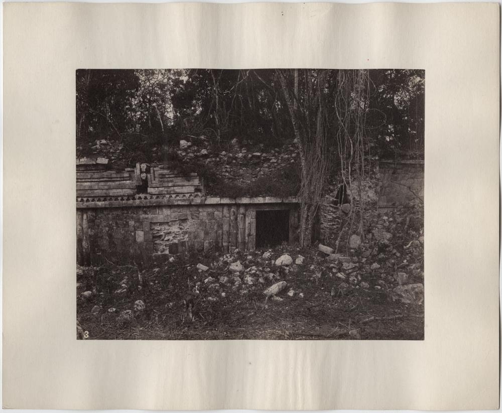"Palastfassade. Ostflügel. Blick nach Norden. (Einzelheit)"