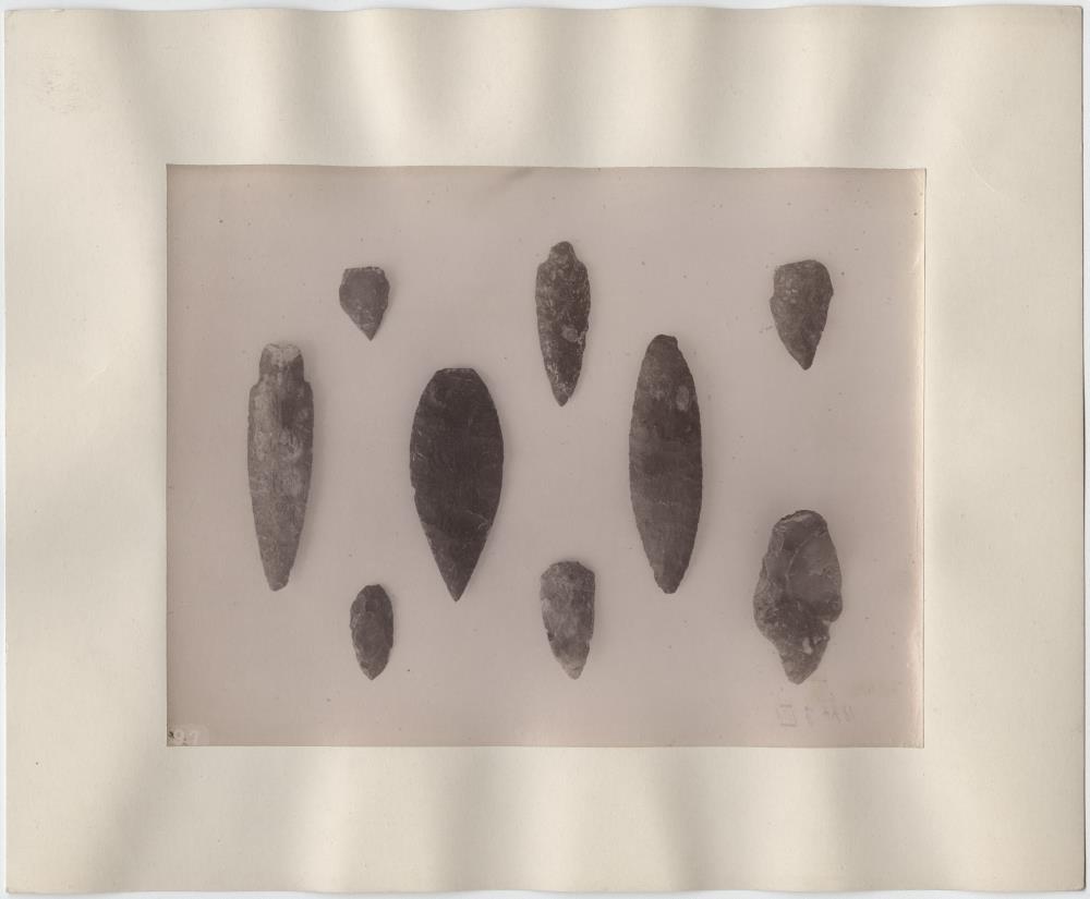 "Funde: Pfeilspitzen usw."