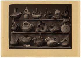 Sammlung Nicolas Saenz in Lima: archäologische Thongefäße aus Peru