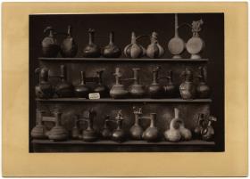 Sammlung Nicolas Saenz in Lima: archäologische Thongefäße aus Peru