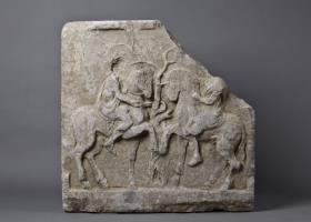 Heroenrelief mit Darstellung der Dioskuren