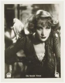 Marlene Dietrich im Film "Blonde Venus"