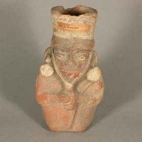 Stehende anthropomorphe Figur