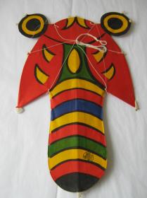 Zikaden-Drache,  蝉形凧 Semi-gata tako