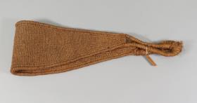 tau (laut Kubary)