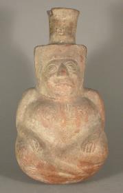 Sitzende anthropomorphe Figur