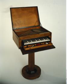 Nähtischklavier