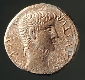 Kupfermünze des Augustus, wahrscheinlich nordafrikanisch
