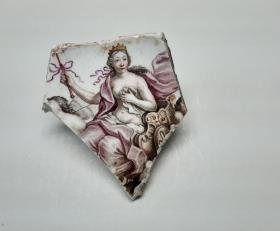 Tasse und Unterschale mit Hausmalerei