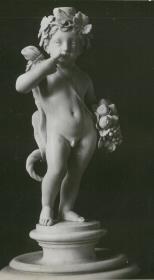 Fuß eines Pokals mit stehendem Bacchus