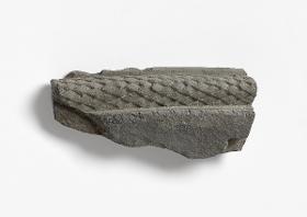 Schmuckfries (Fragment): Lorbeerblattgirlande