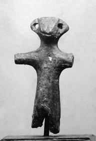 Ganz rohe etruskisch-italische fragmentierte Statuette